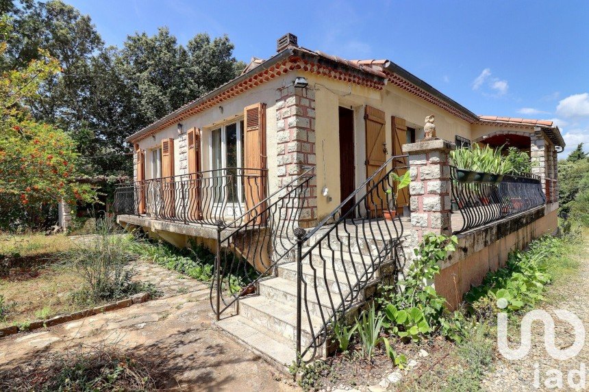 House 3 rooms of 100 m² in Seillons-Source-d'Argens (83470)