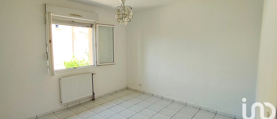 House 4 rooms of 98 m² in Vaulx-en-Velin (69120)