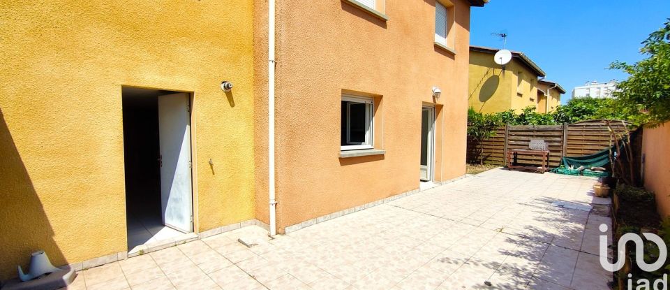 House 4 rooms of 98 m² in Vaulx-en-Velin (69120)