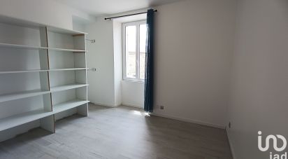 Maison 8 pièces de 120 m² à Brioux-sur-Boutonne (79170)