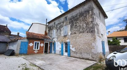 House 8 rooms of 120 m² in Brioux-sur-Boutonne (79170)