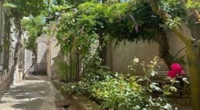 House 5 rooms of 132 m² in Villeneuve-Minervois (11160)