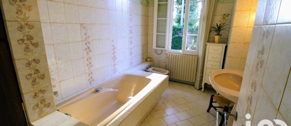 House 5 rooms of 155 m² in Saint-Symphorien (33113)