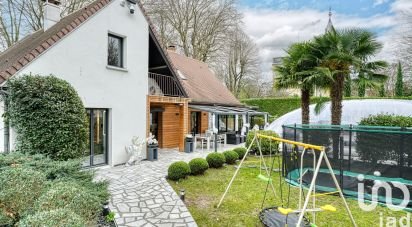 Maison 9 pièces de 380 m² à Écouen (95440)