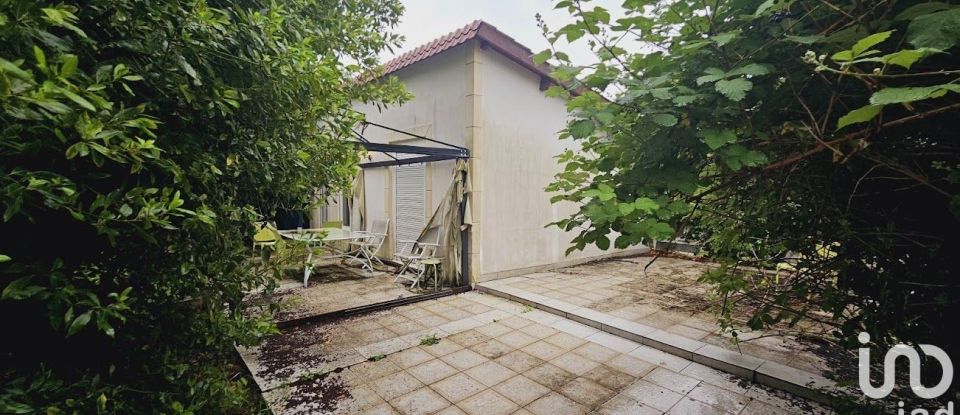 Immeuble de 240 m² à Le Plessis-Trévise (94420)