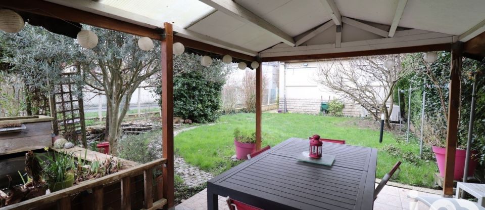 Town house 5 rooms of 132 m² in Chilly-Mazarin (91380)