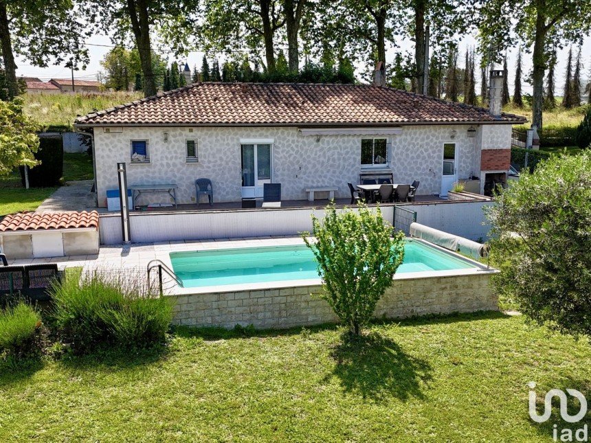 Maison 5 pièces de 101 m² à Villebois-Lavalette (16320)