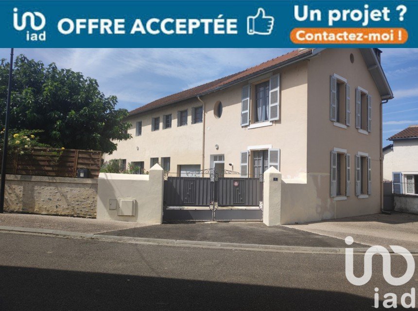 Maison 5 pièces de 188 m² à Coarraze (64800)