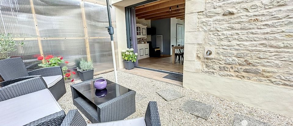 Maison de ville 4 pièces de 136 m² à Courçon (17170)