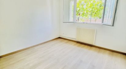 Appartement 3 pièces de 57 m² à Creil (60100)