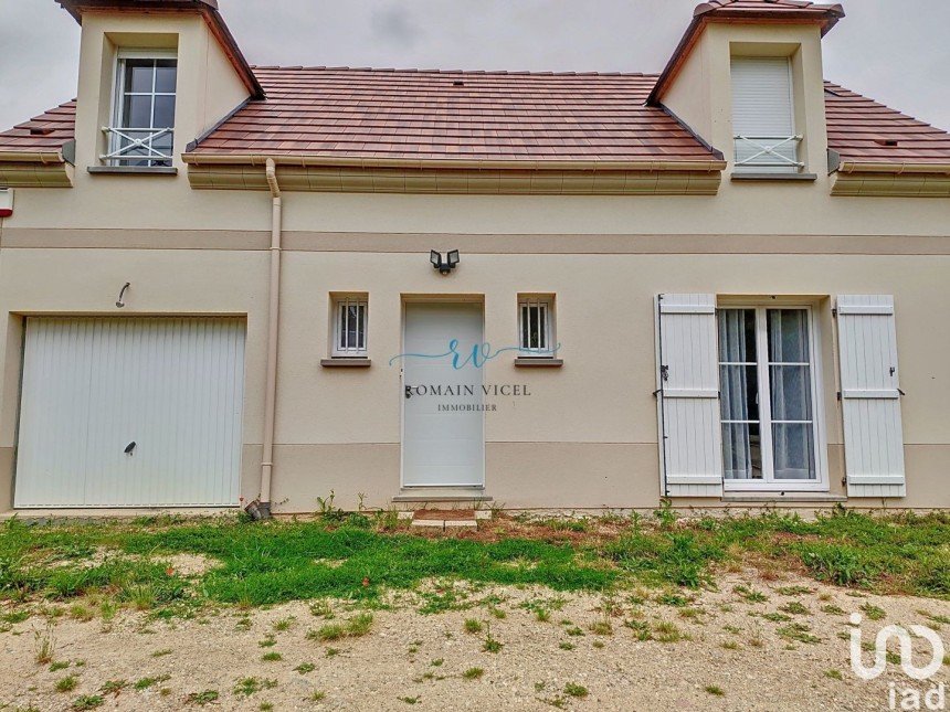 Maison 4 pièces de 100 m² à Ymeray (28320)