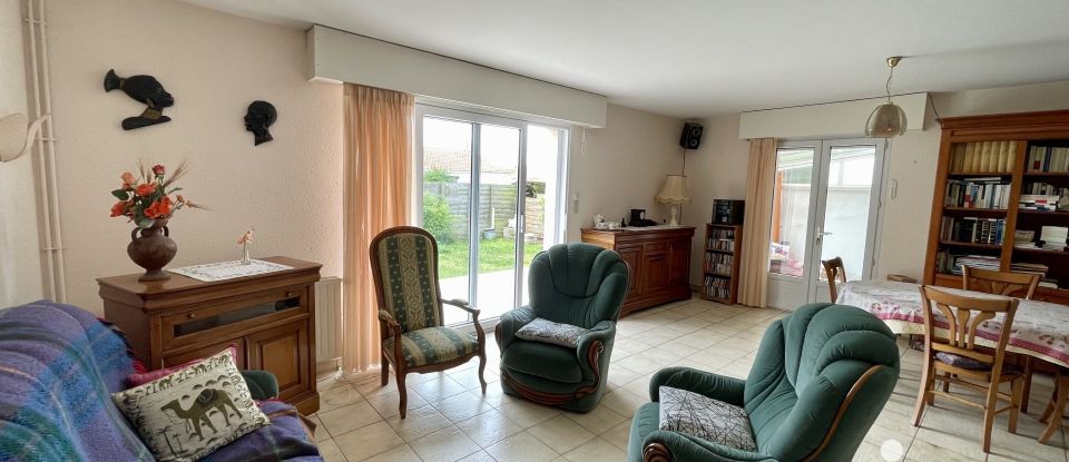 House 4 rooms of 85 m² in Saint-Gilles-Croix-de-Vie (85800)