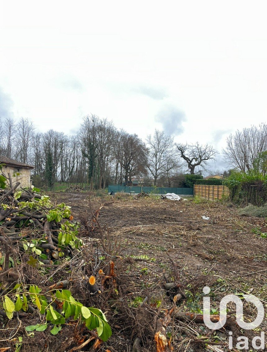 Terrain de 1 103 m² à Val de Virvée (33240)