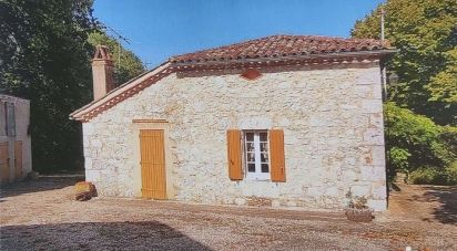 Maison 10 pièces de 265 m² à Saint-Pierre-de-Clairac (47270)