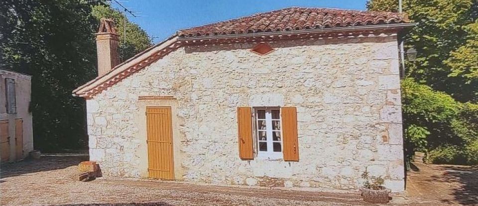 House 10 rooms of 265 m² in Saint-Pierre-de-Clairac (47270)