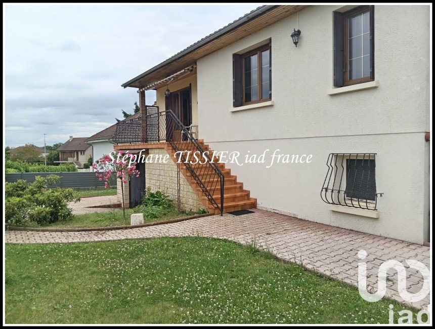 Traditional house 4 rooms of 86 m² in Blanzy (71450)