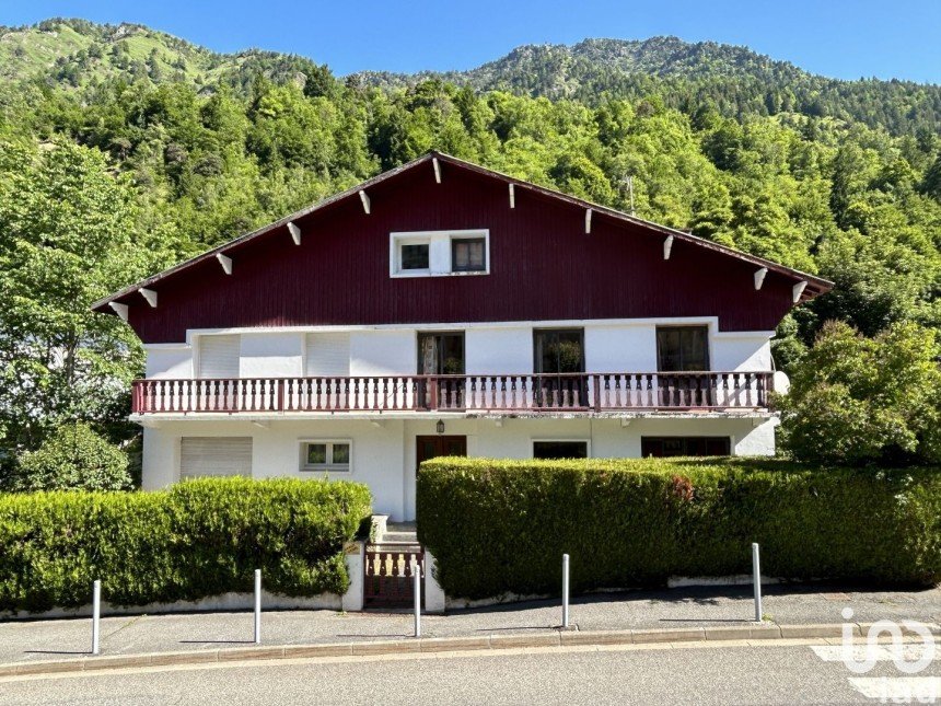 House 10 rooms of 162 m² in Barèges (65120)