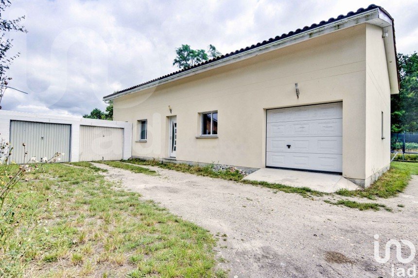 Maison 9 pièces de 125 m² à Soussans (33460)