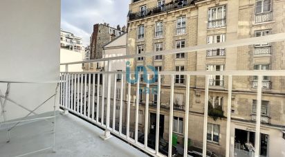 Apartment 3 rooms of 67 m² in Paris (75015)