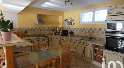 Traditional house 6 rooms of 152 m² in Bollène (84500)