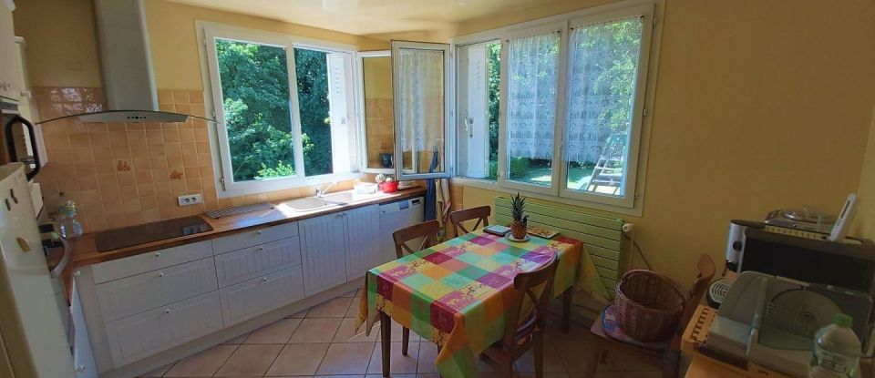 House 6 rooms of 200 m² in Brunoy (91800)