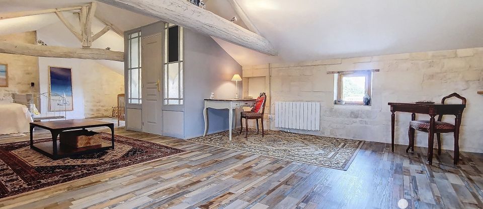 House 5 rooms of 157 m² in Saint-Même-les-Carrières (16720)