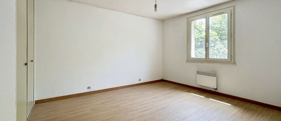 Maison 6 pièces de 150 m² à Eyguières (13430)