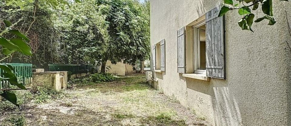 Maison 6 pièces de 150 m² à Eyguières (13430)