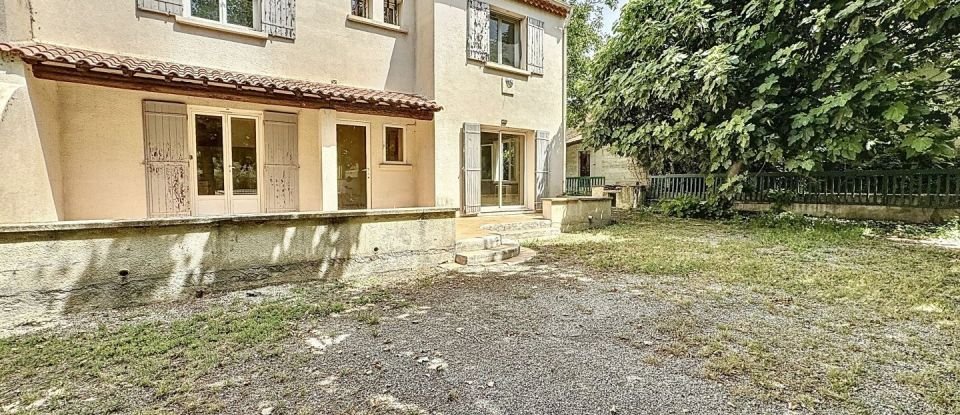 House 6 rooms of 150 m² in Eyguières (13430)