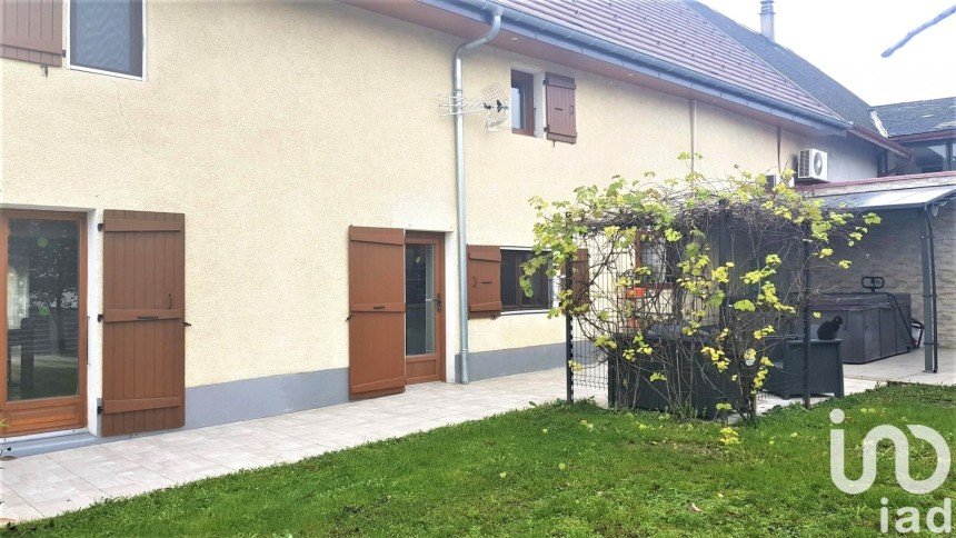 House 5 rooms of 169 m² in Étercy (74150)