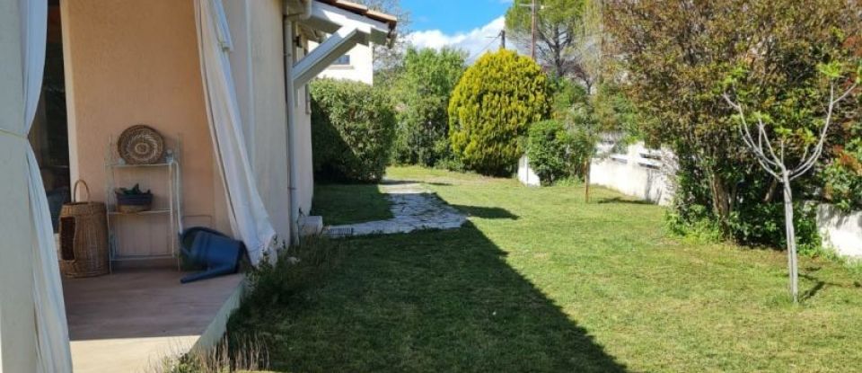 Maison 5 pièces de 120 m² à Clarensac (30870)