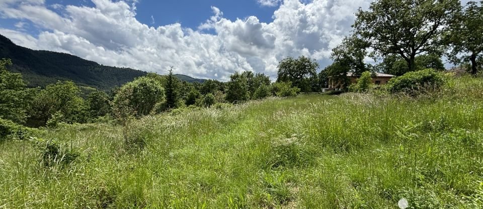 Land of 2,860 m² in Vesseaux (07200)