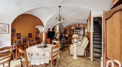 Village house 4 rooms of 104 m² in Saint-Félix-de-Sorgues (12400)