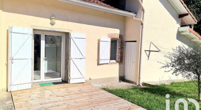 Maison 10 pièces de 220 m² à Gamarde-les-Bains (40380)