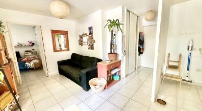 Apartment 2 rooms of 35 m² in Hyères (83400)