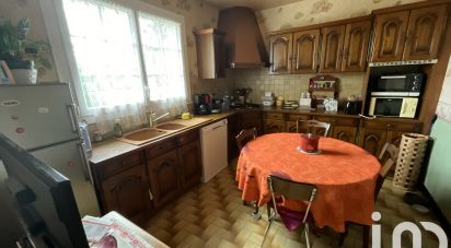 House 7 rooms of 145 m² in Neuville-de-Poitou (86170)