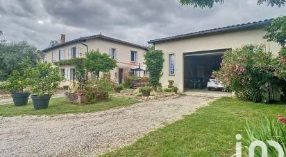 Maison de campagne 10 pièces de 296 m² à Giroussens (81500)