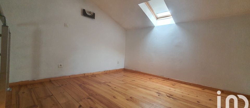 Appartement 4 pièces de 75 m² à Cabannes (13440)