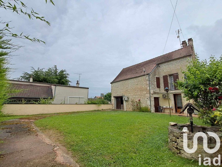 Country house 4 rooms of 92 m² in Tonnerre (89700)