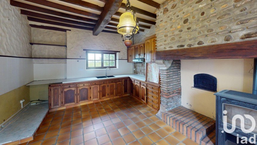 House 10 rooms of 260 m² in Escoubès (64160)