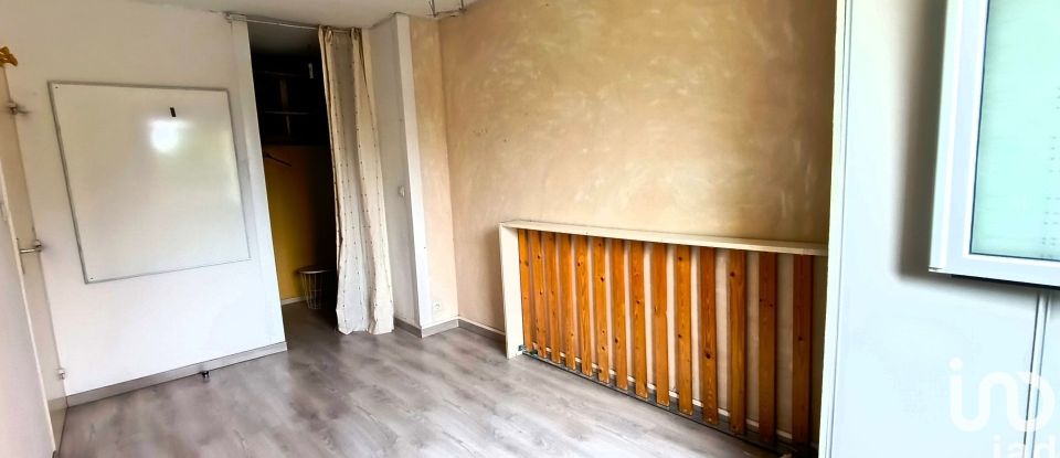 House 6 rooms of 140 m² in Champs-sur-Marne (77420)