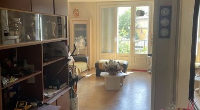 Apartment 3 rooms of 80 m² in Versailles (78000)