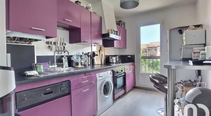 Apartment 3 rooms of 69 m² in Hyères (83400)