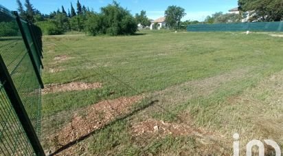 Land of 600 m² in Carpentras (84200)