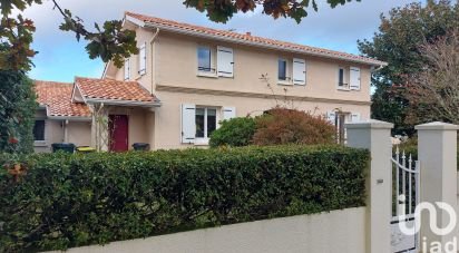 House 6 rooms of 165 m² in Andernos-les-Bains (33510)