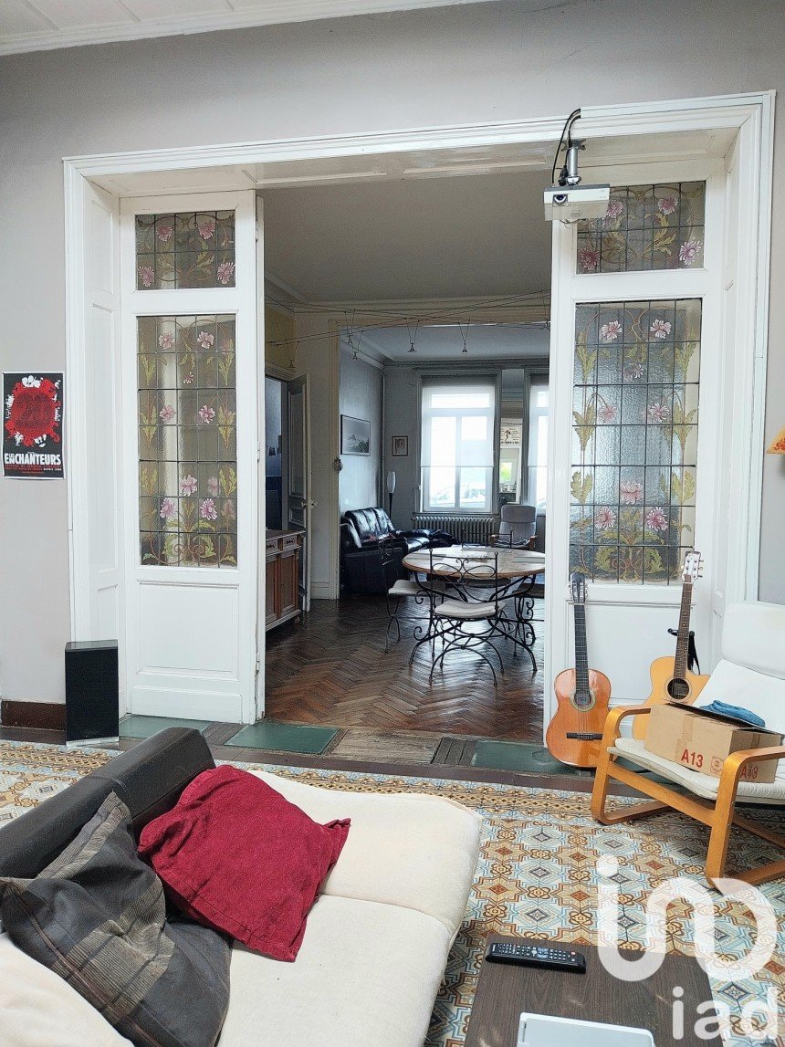 Traditional house 8 rooms of 216 m² in Tourcoing (59200)