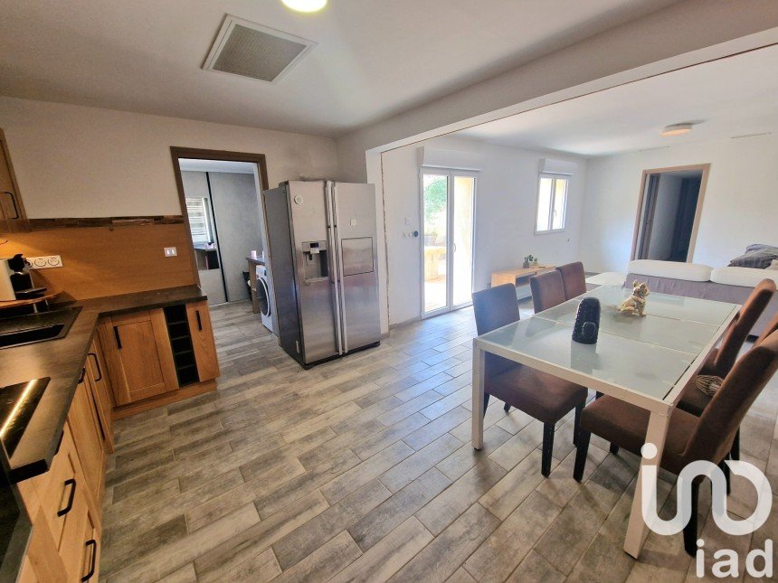 Maison 4 pièces de 130 m² à Nîmes (30900)