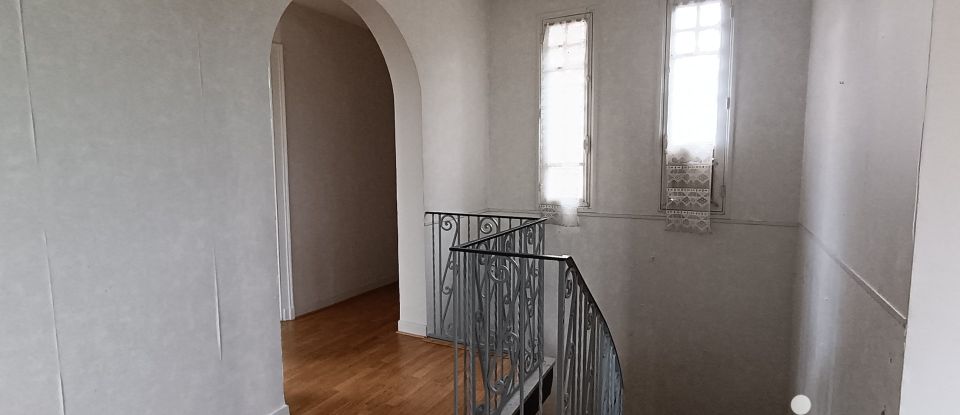 Maison de campagne 7 pièces de 190 m² à Carrère (64160)