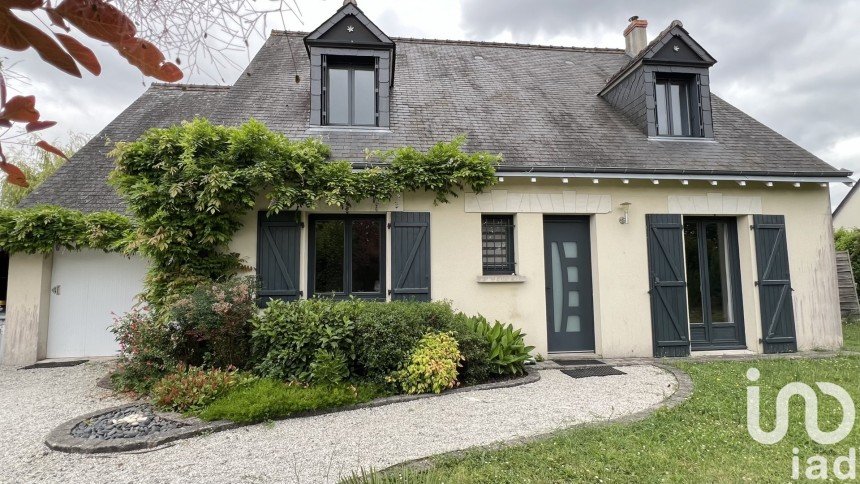 Traditional house 5 rooms of 135 m² in Amboise (37400)