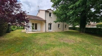 House 6 rooms of 145 m² in Mignaloux-Beauvoir (86550)